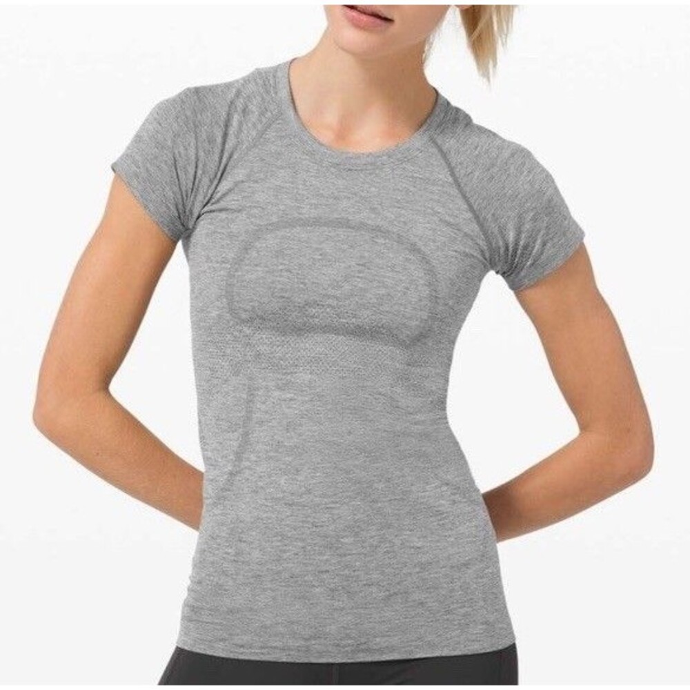 Lululemon Size 6 Swiftly Tech Short Sleeve Hip Length Gray